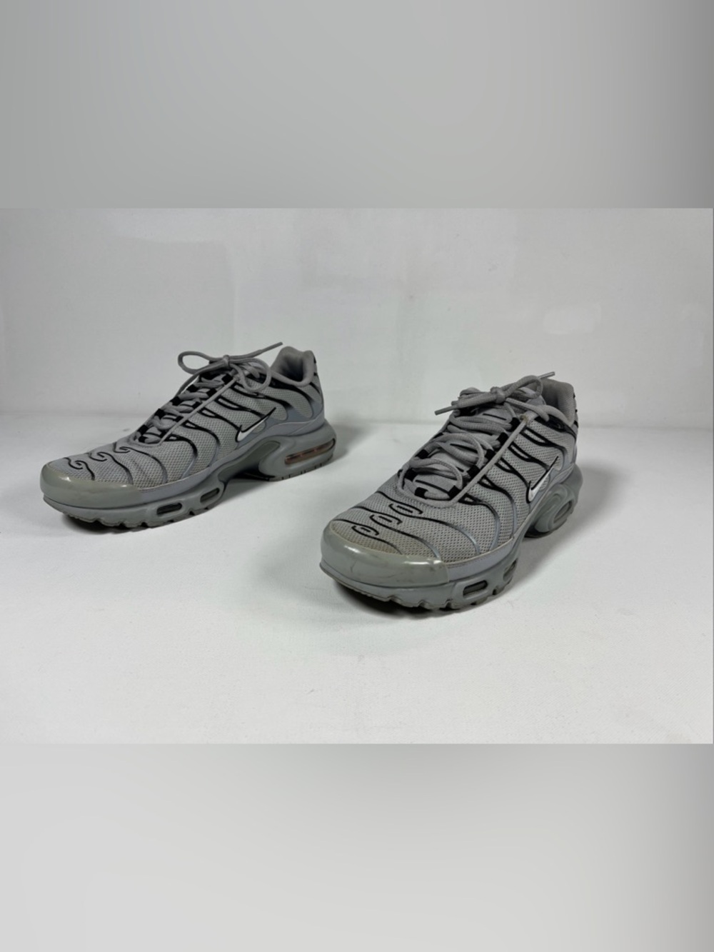 SOLD Nike Air Max Plus Tn Wolf Grey Sneakers Shoes 852630-021 Men’s 10 - Picture 2 of 14